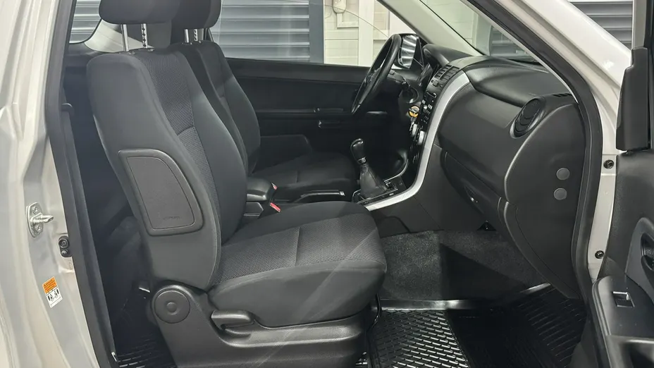 SUZUKI Grand Vitara -