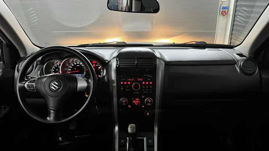 SUZUKI Grand Vitara -