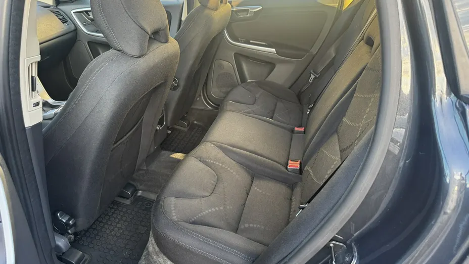 VOLVO XC60 -