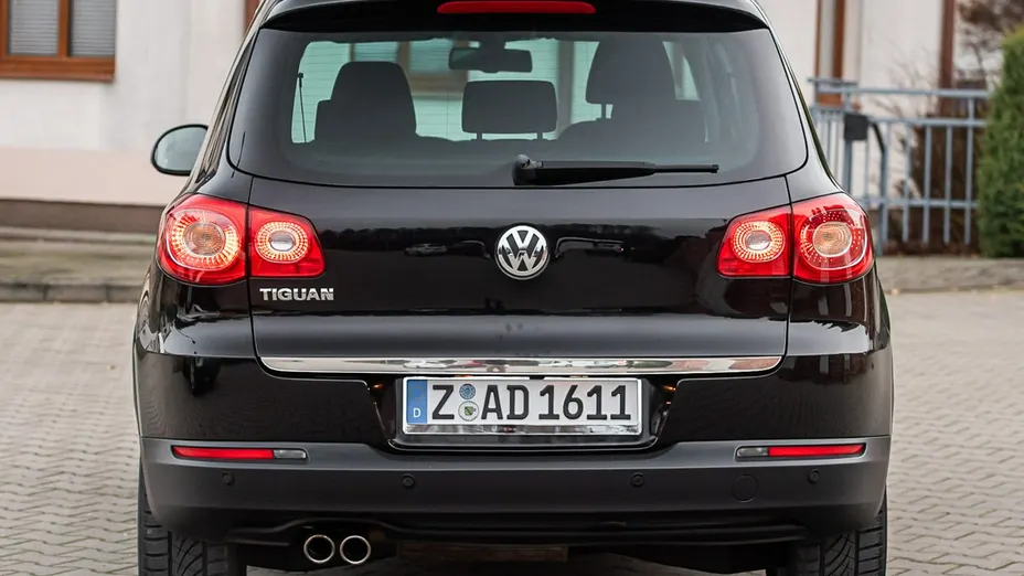 VOLKSWAGEN Tiguan -