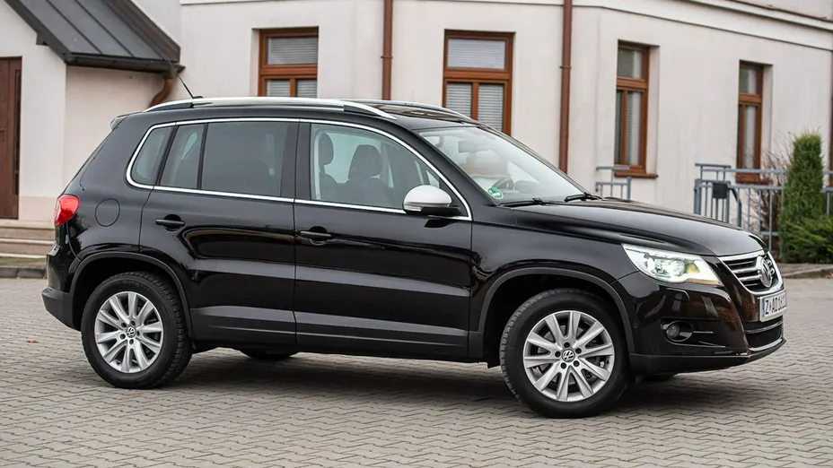 VOLKSWAGEN Tiguan -