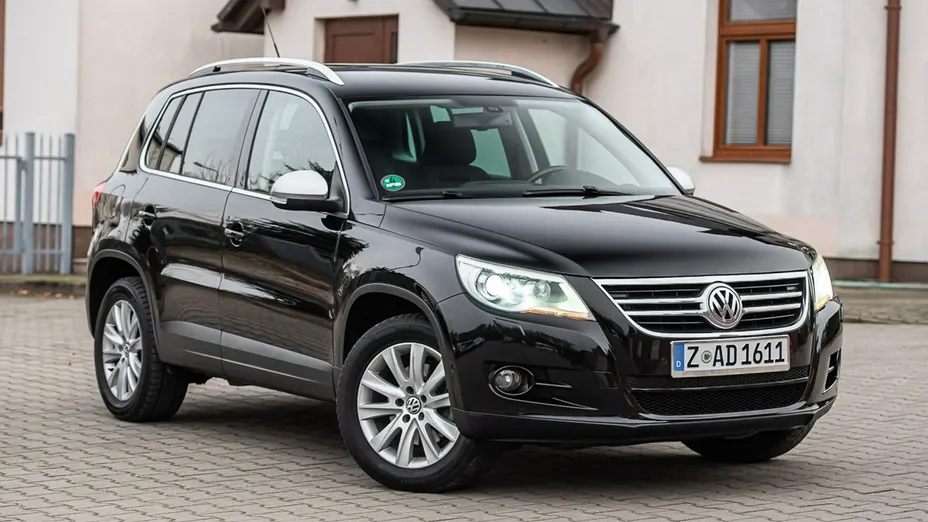 VOLKSWAGEN Tiguan -