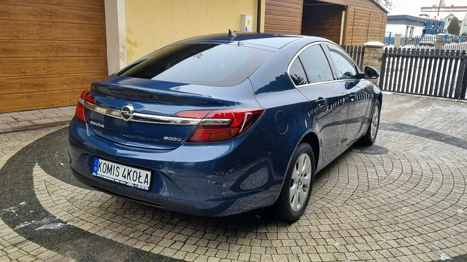 OPEL Insignia -