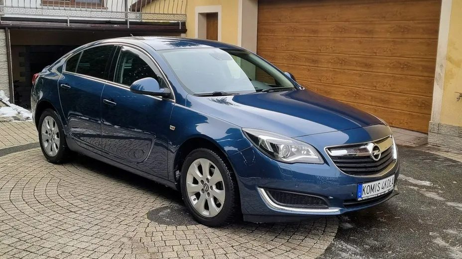OPEL Insignia -