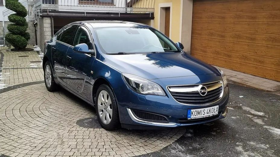 OPEL Insignia -