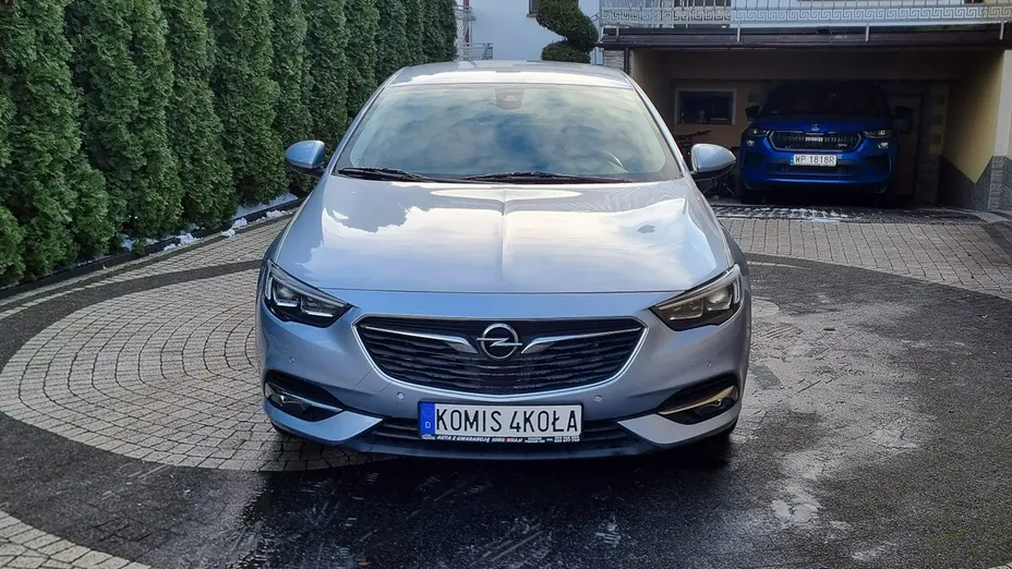 OPEL Insignia -