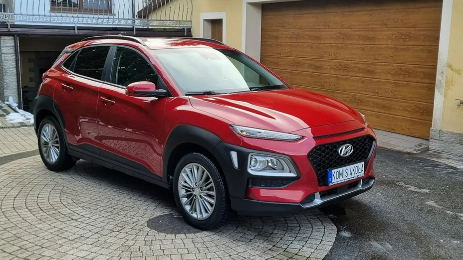 HYUNDAI Kona -
