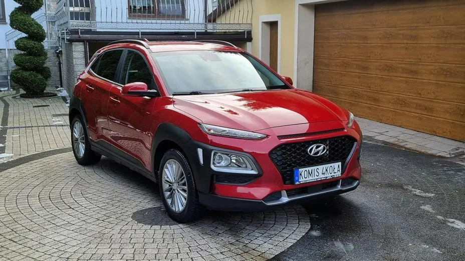 HYUNDAI Kona -