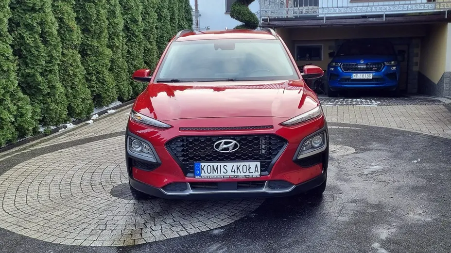 HYUNDAI Kona -