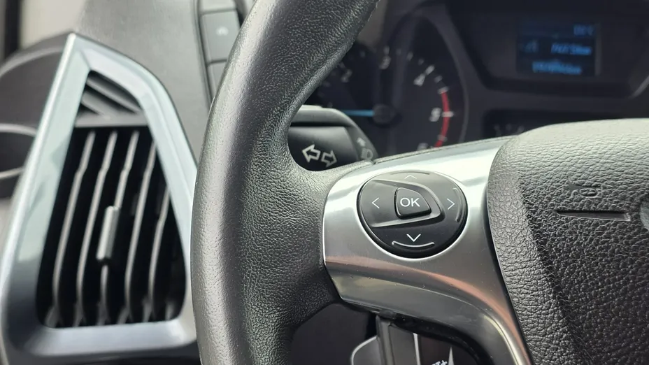 FORD Tourneo Custom -