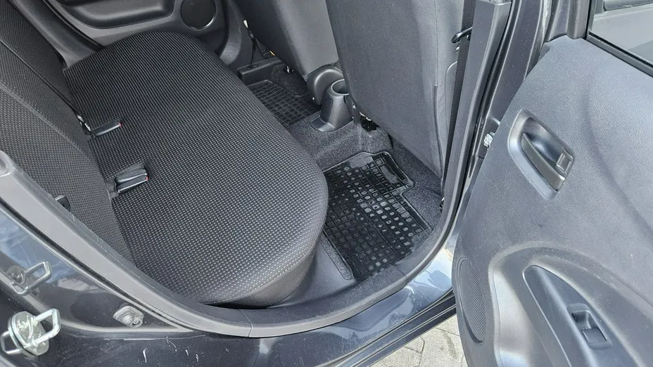 MITSUBISHI Space Star -