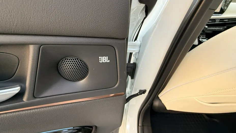 TOYOTA Mirai -
