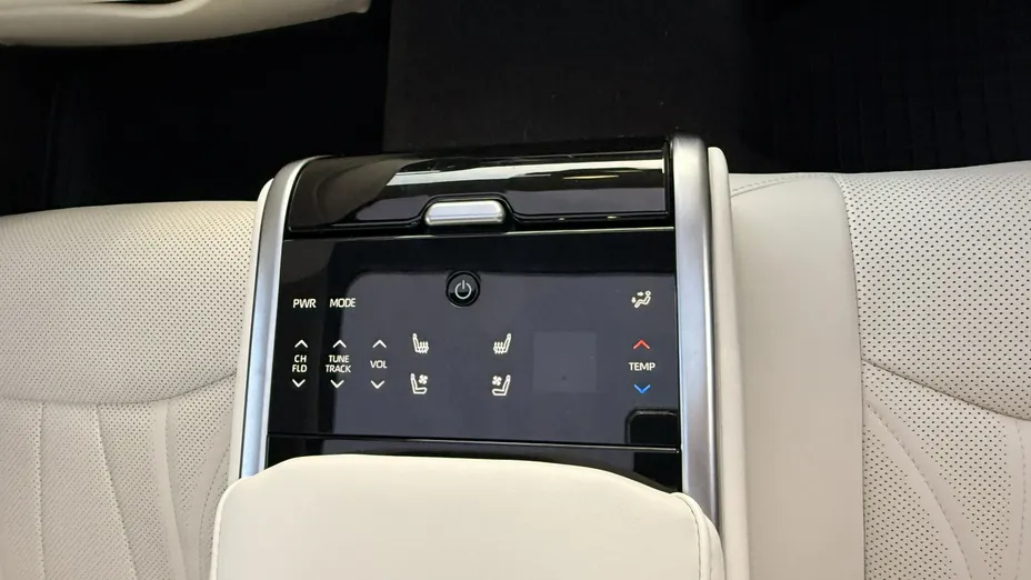 TOYOTA Mirai -