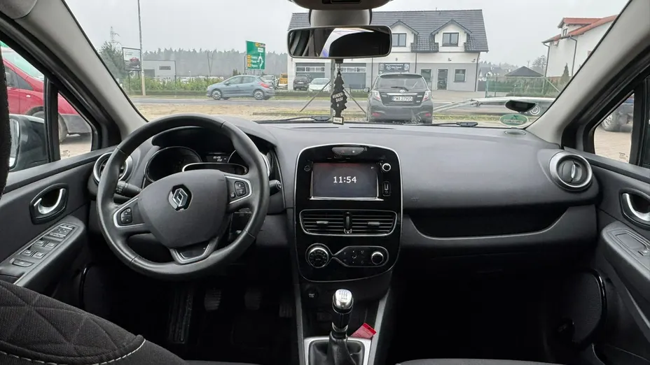 RENAULT Clio -