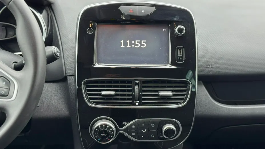 RENAULT Clio -