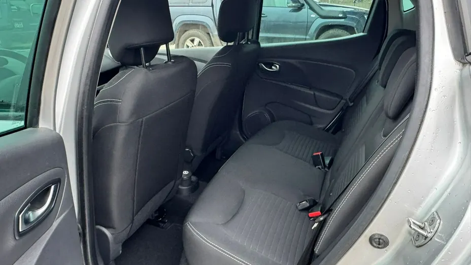 RENAULT Clio -