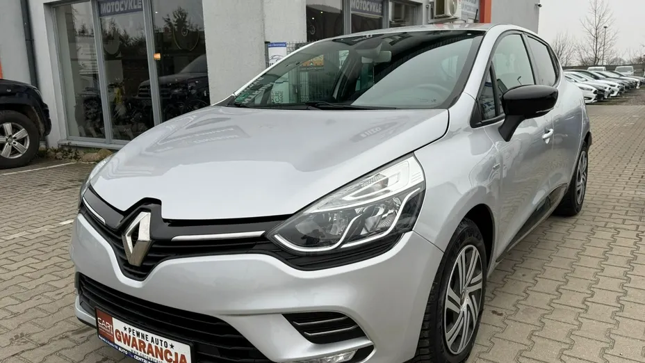 RENAULT Clio -