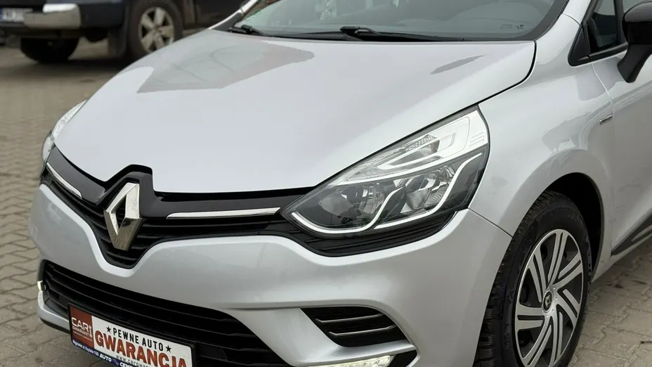 RENAULT Clio -