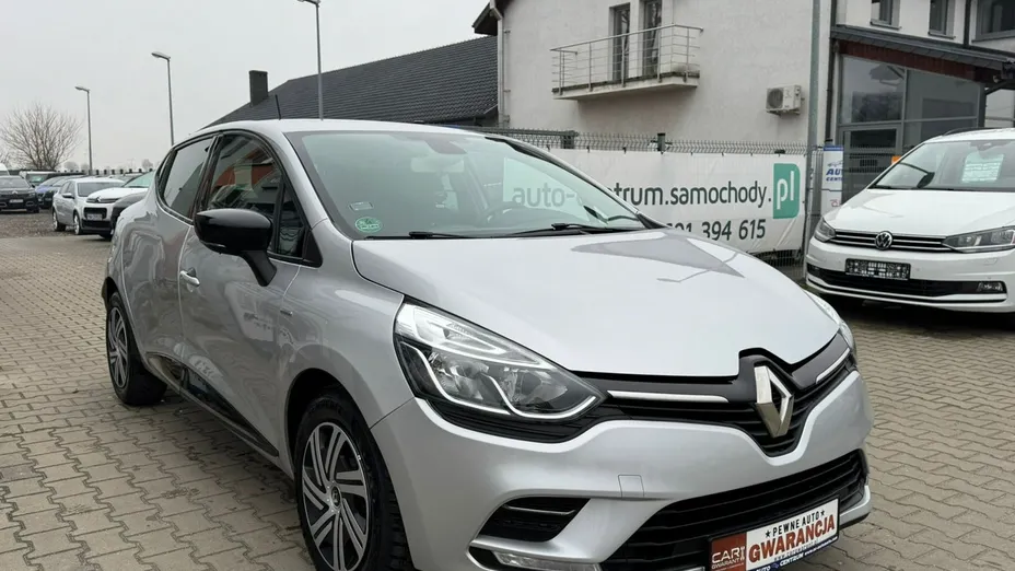 RENAULT Clio -
