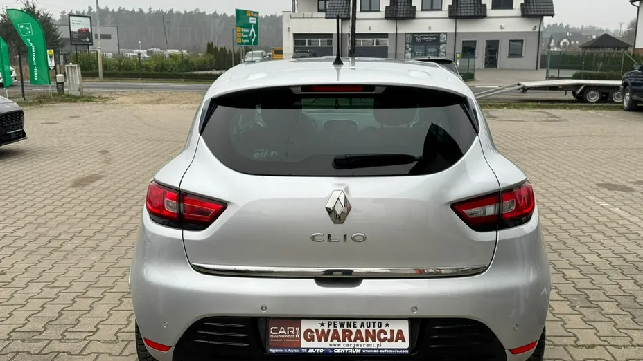 RENAULT Clio -