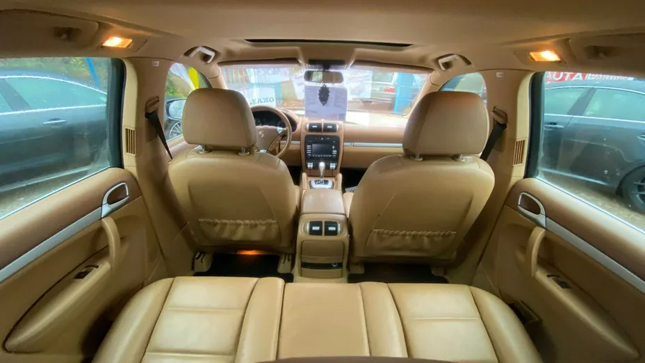 PORSCHE Cayenne -