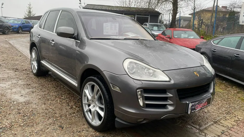 PORSCHE Cayenne -