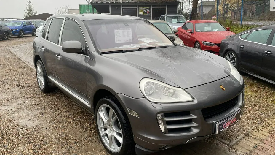 PORSCHE Cayenne -