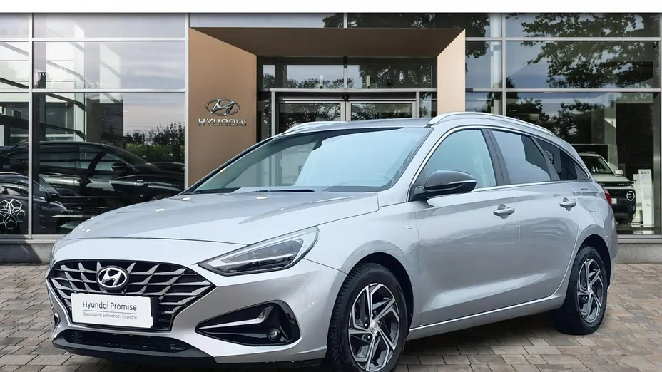 HYUNDAI i30 -