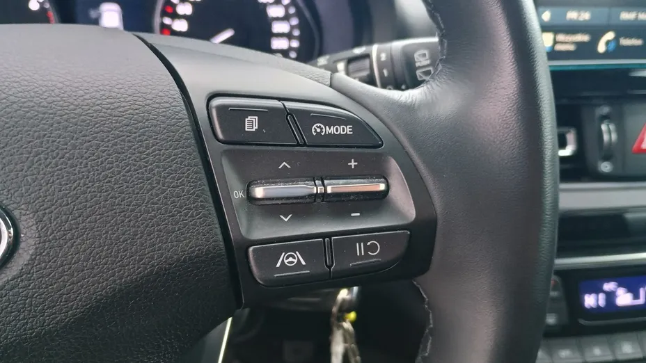 HYUNDAI i30 -