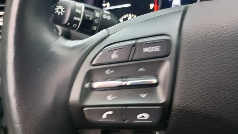 HYUNDAI i30 -