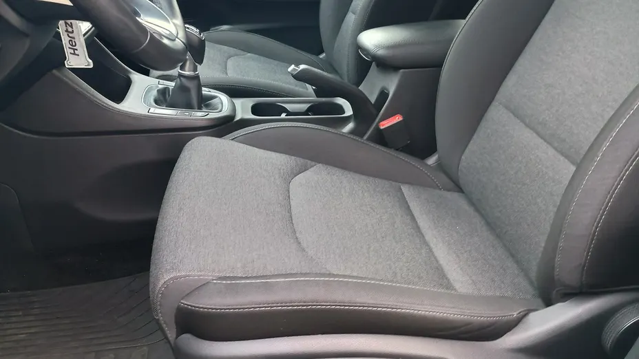 HYUNDAI i30 -