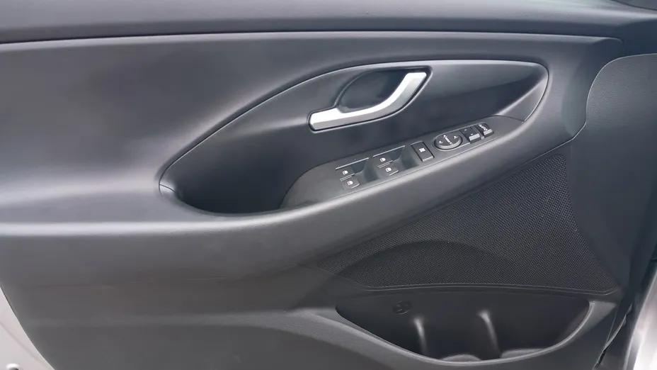 HYUNDAI i30 -