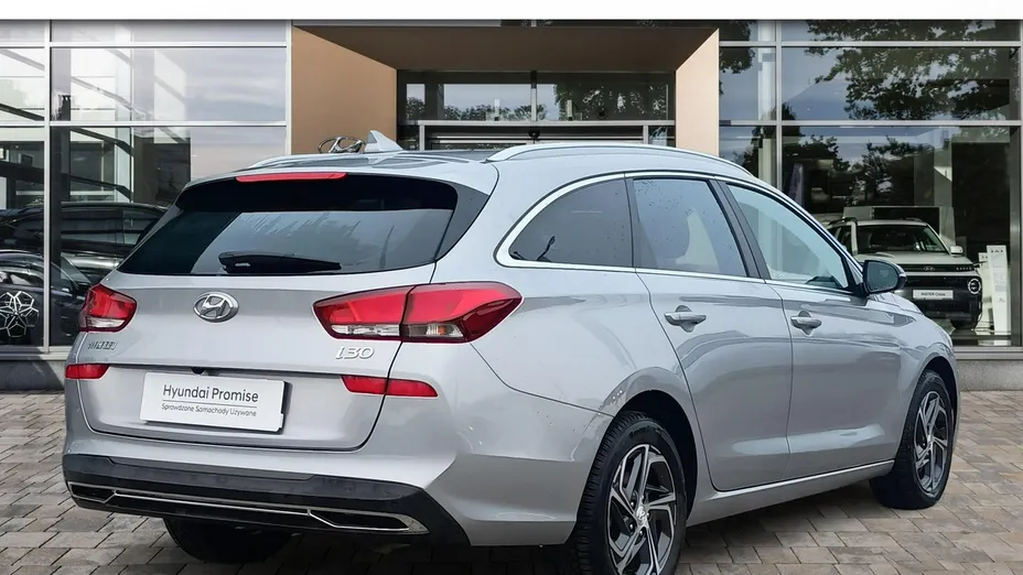 HYUNDAI i30 -