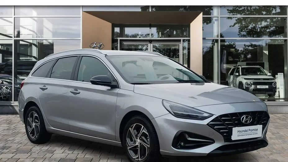 HYUNDAI i30 -