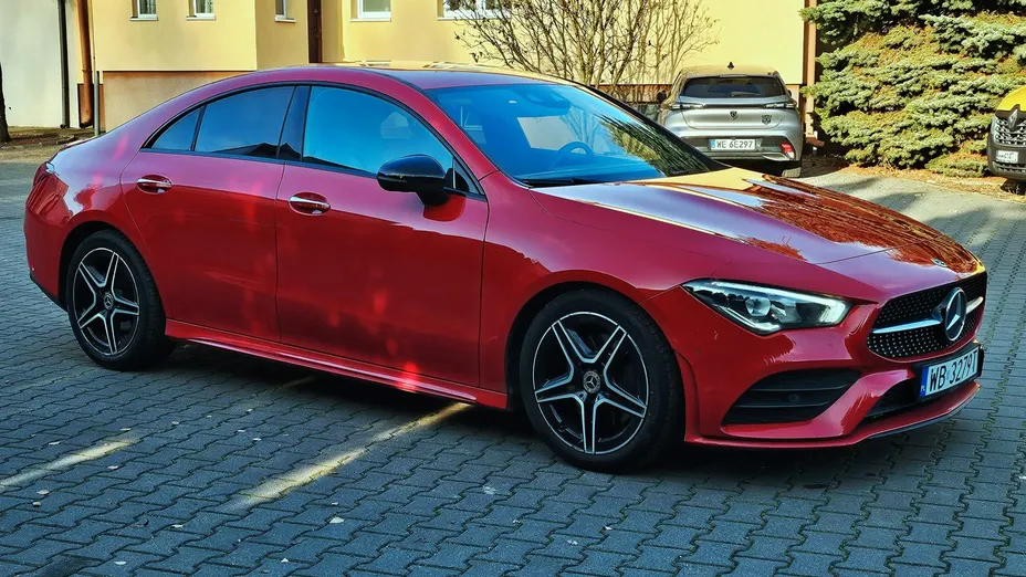 MERCEDES-BENZ CLA -