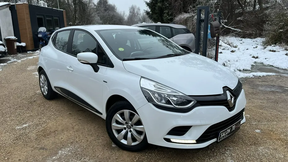 RENAULT Clio -