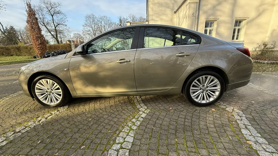 OPEL Insignia -