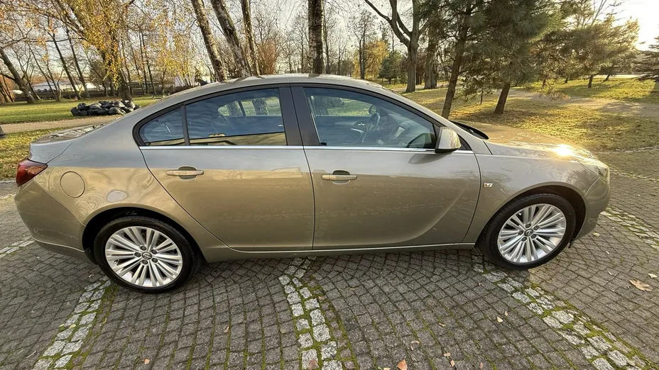 OPEL Insignia -
