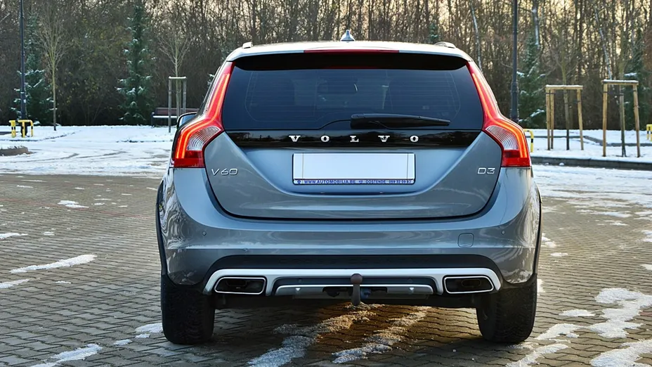VOLVO V60 -