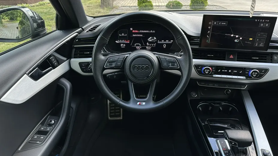 AUDI A4 -
