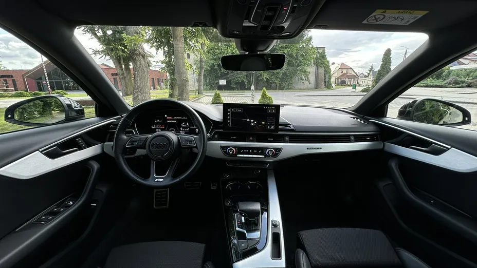 AUDI A4 -