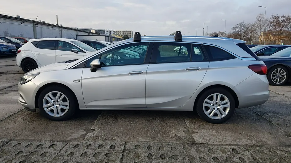 OPEL Astra -