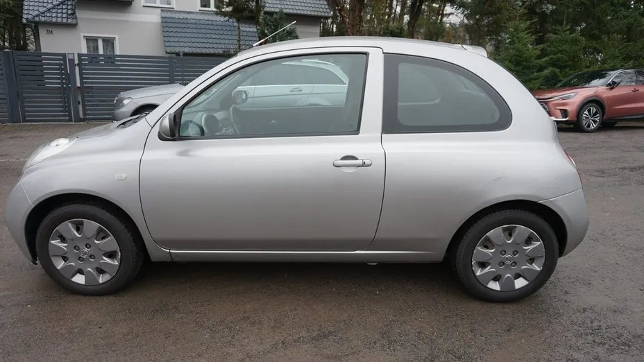 NISSAN Micra -