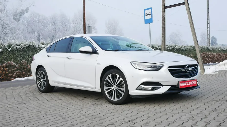 OPEL Insignia -