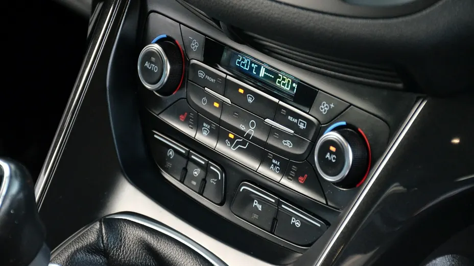 FORD Kuga -