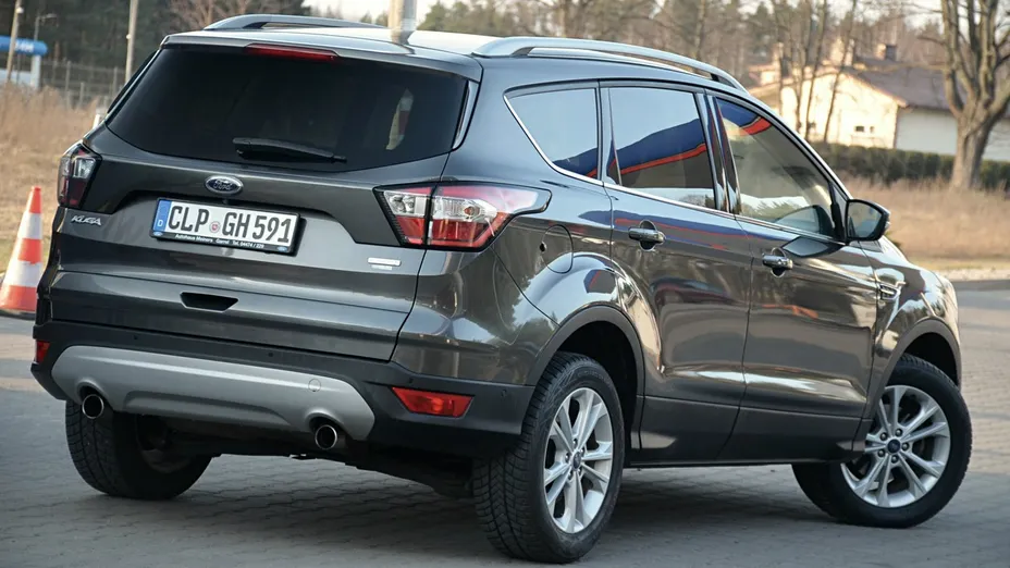 FORD Kuga -