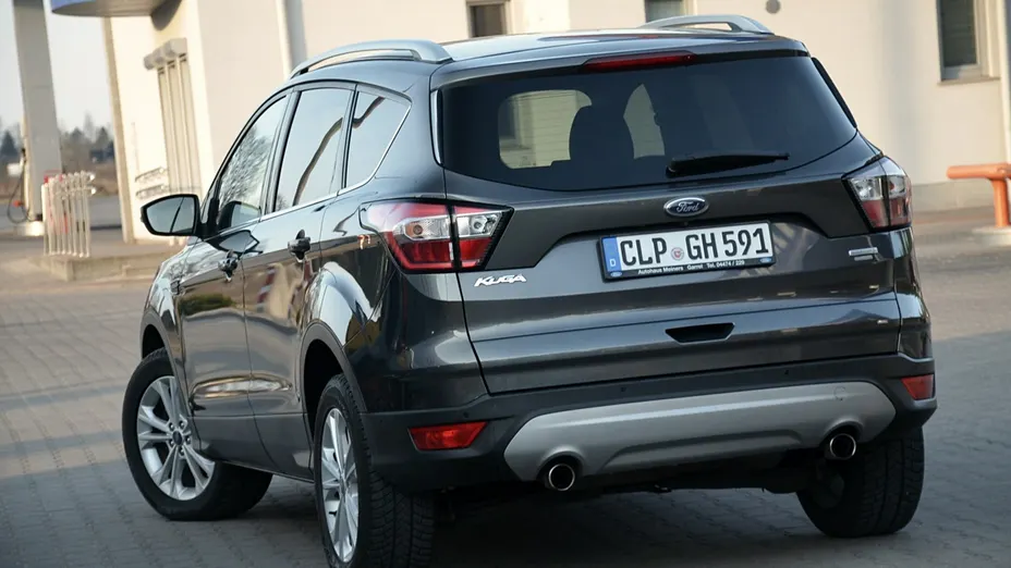 FORD Kuga -