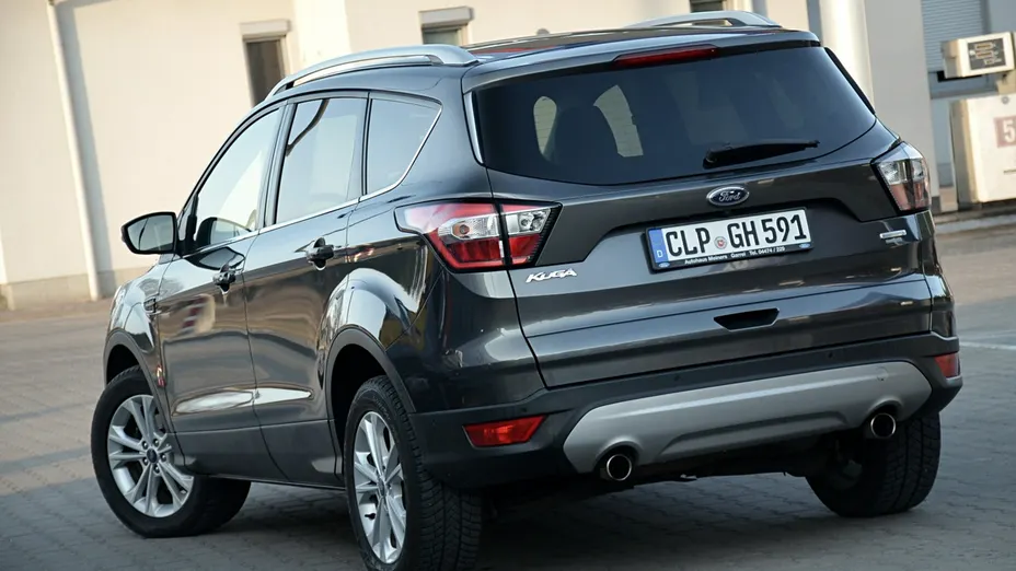 FORD Kuga -