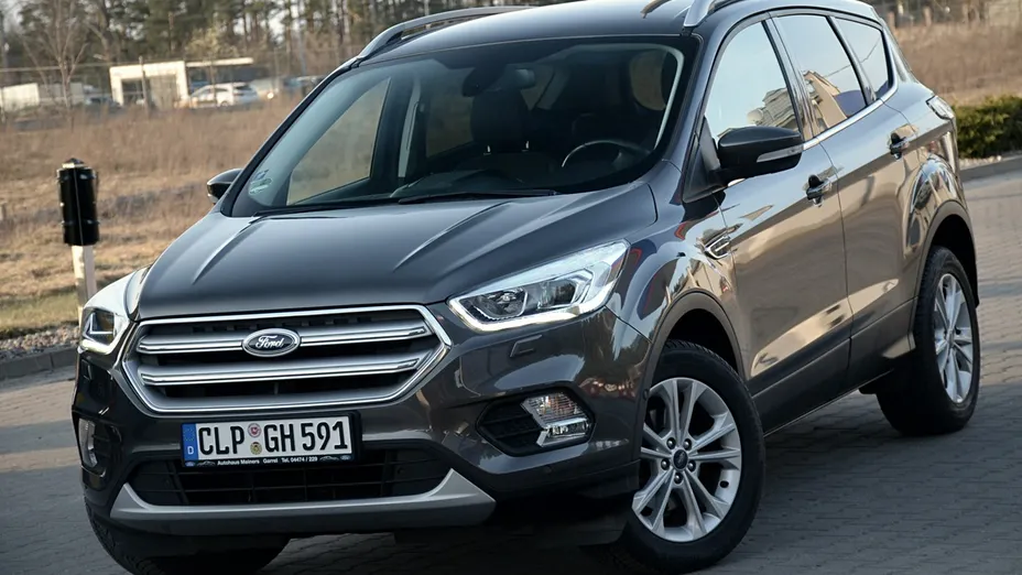 FORD Kuga -