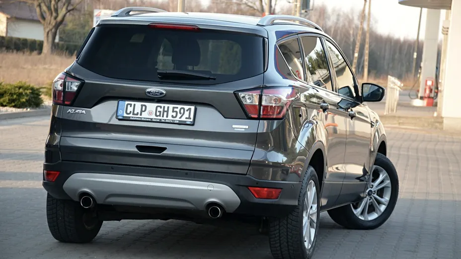FORD Kuga -
